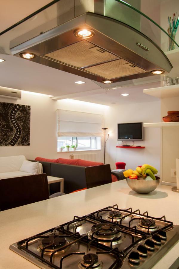 Zen & Art Suite Pula Bagian luar foto