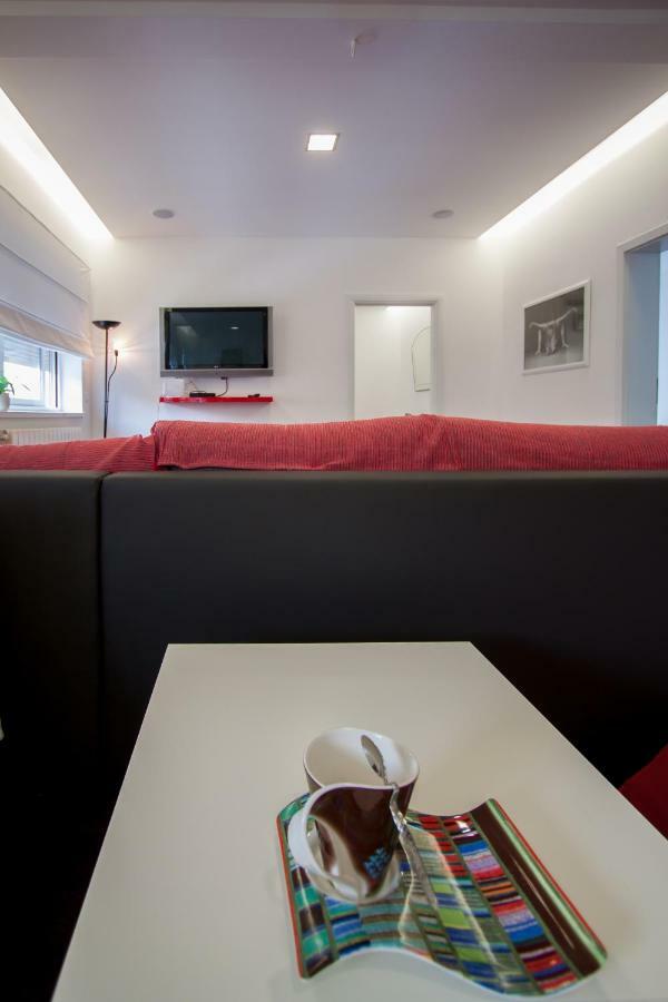 Zen & Art Suite Pula Bagian luar foto