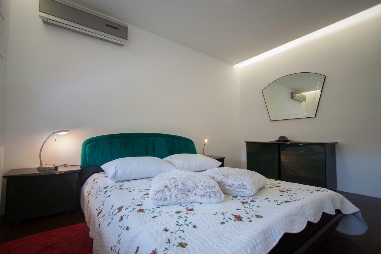 Zen & Art Suite Pula Bagian luar foto